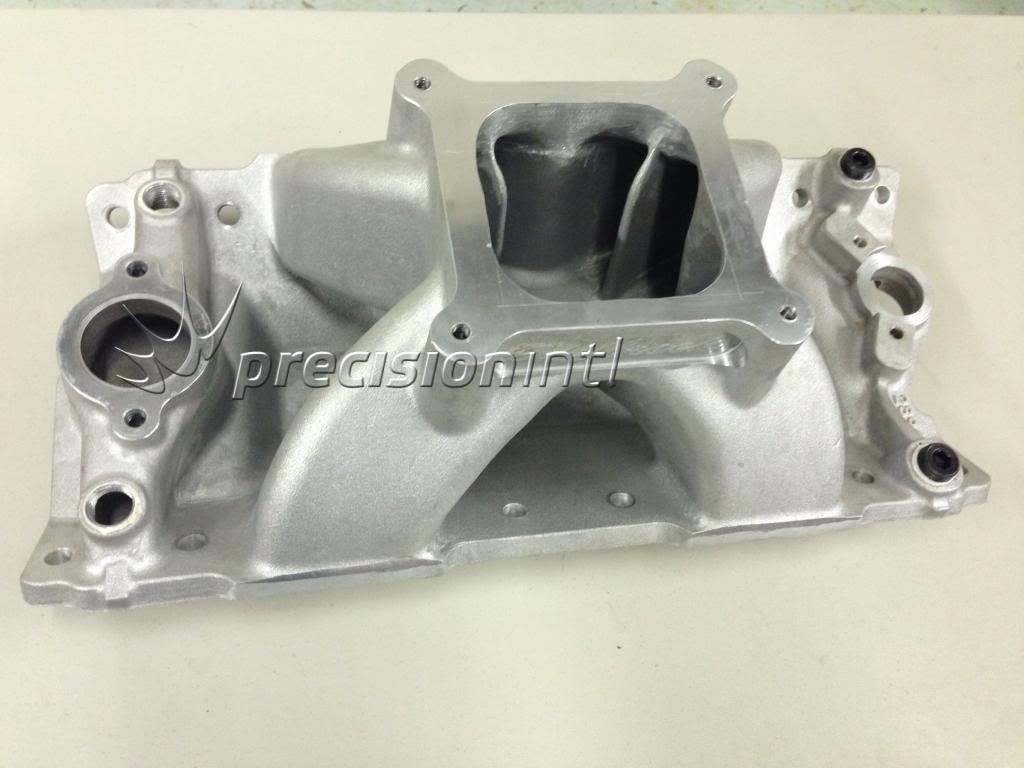 EDELBROCK 2892 SUPER VICTOR II 23° INTAKE MANIFOLD SB CHEV V8